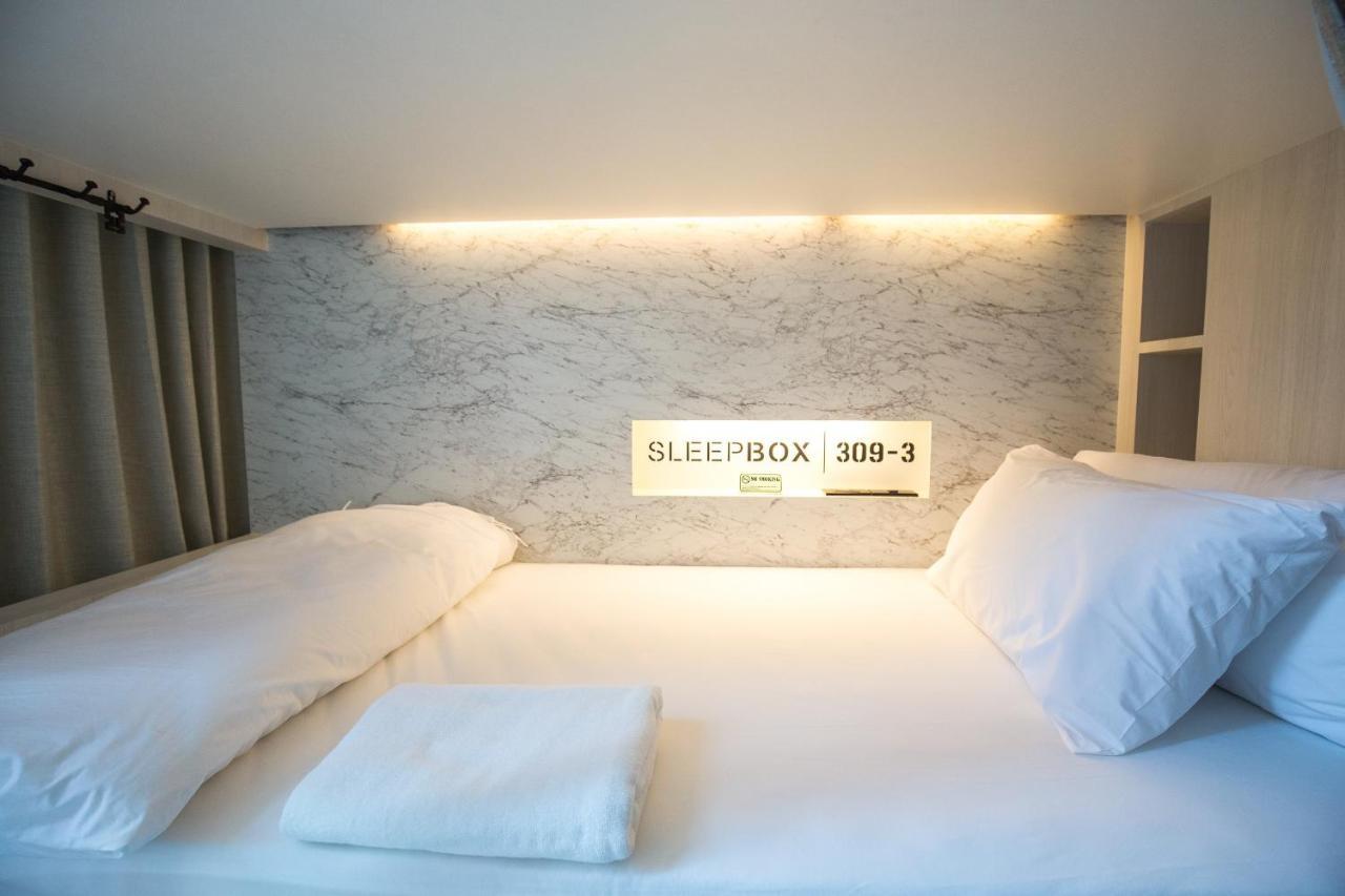 Hostel Sleep Box Sukhumvit 22 Bangkok Exterior foto