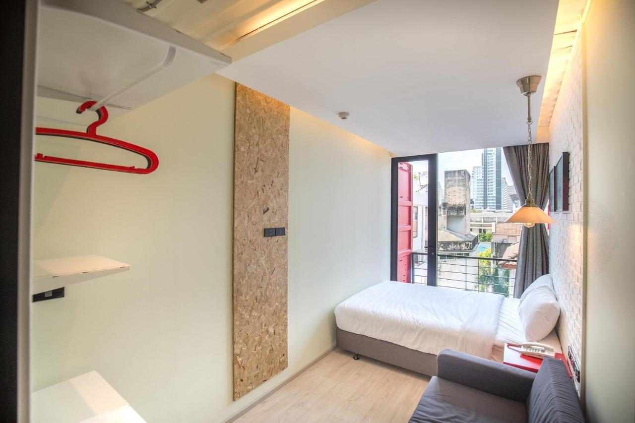 Hostel Sleep Box Sukhumvit 22 Bangkok Exterior foto