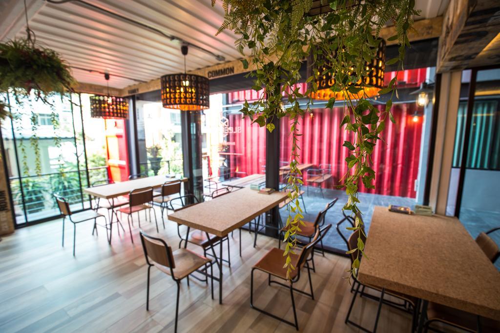 Hostel Sleep Box Sukhumvit 22 Bangkok Exterior foto